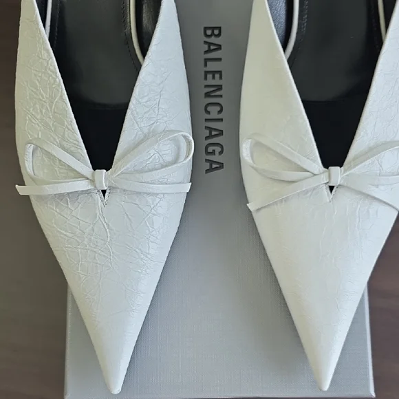 Balenciaga Women's White Bow-Detail Mules - Picture 3 of 9